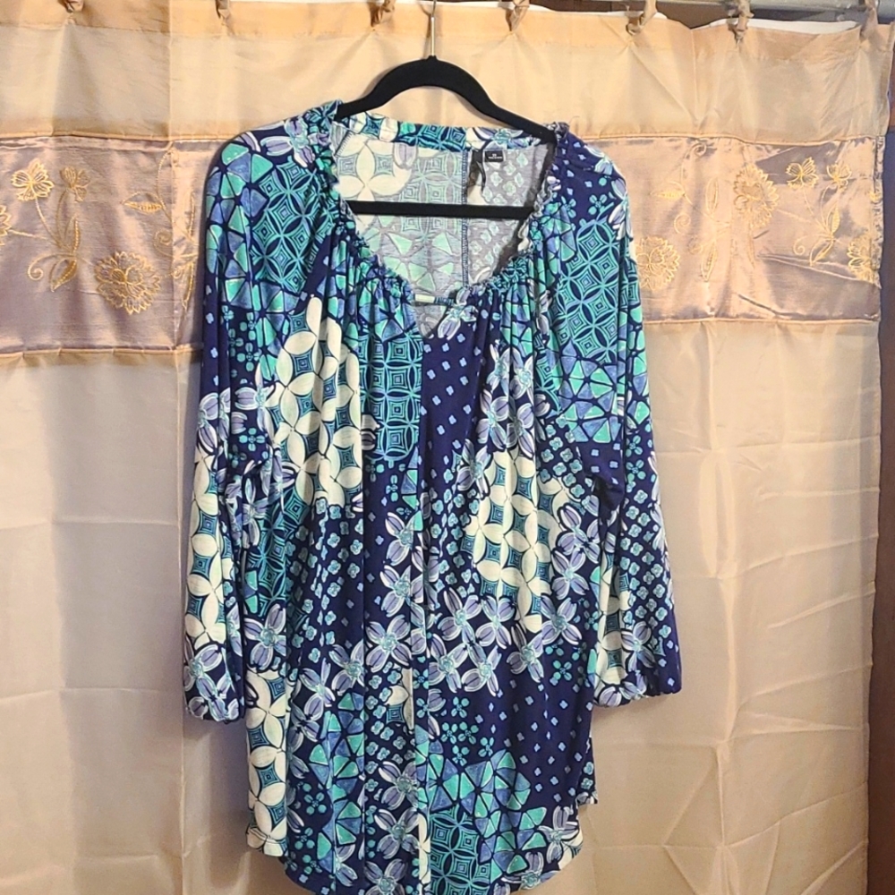 Super soft abd comfy tunic in lovely tropical floial print